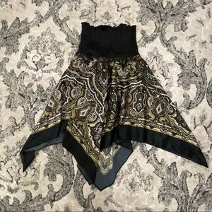 NWOT Dazzling Paisley Satin Bandana Strapless Top